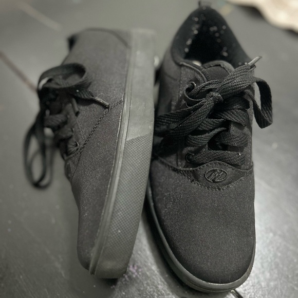 Heelys - Picture 1 of 3